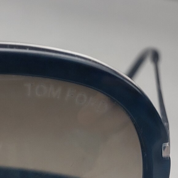 Tom Ford Sunglasses Brown Gradient Lenses with Case main image 9